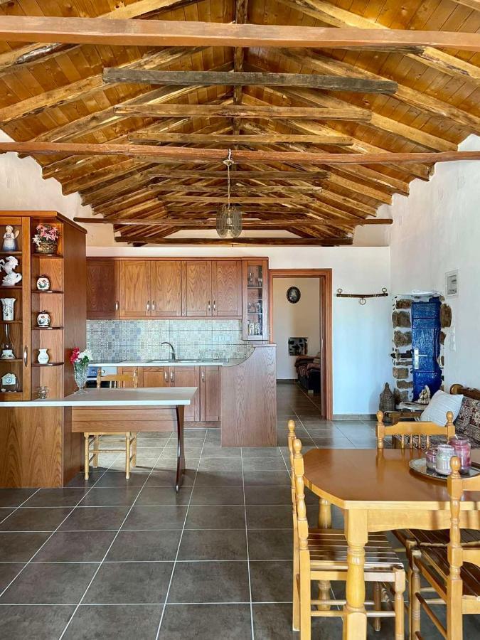 Politeika Traditional House Tirós Esterno foto