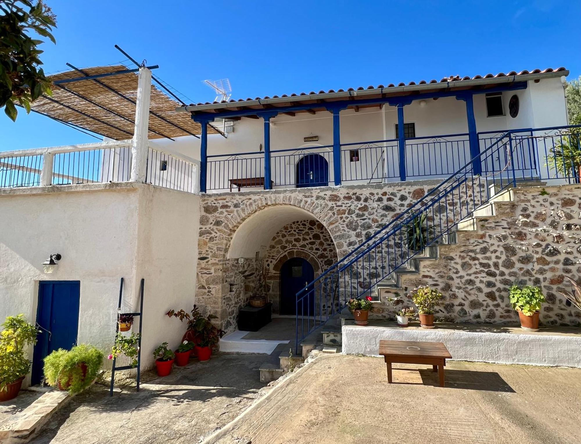 Politeika Traditional House Tirós Esterno foto