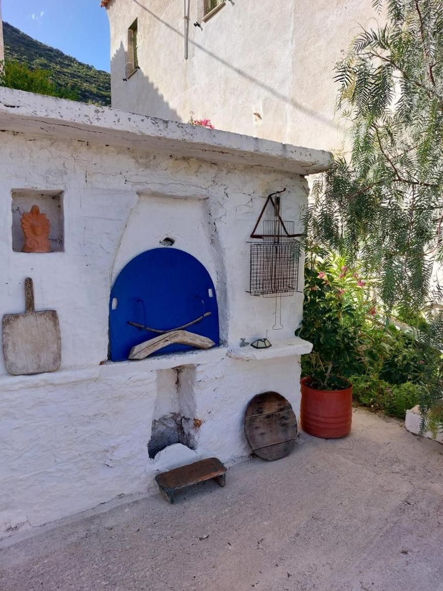 Politeika Traditional House Tirós Esterno foto